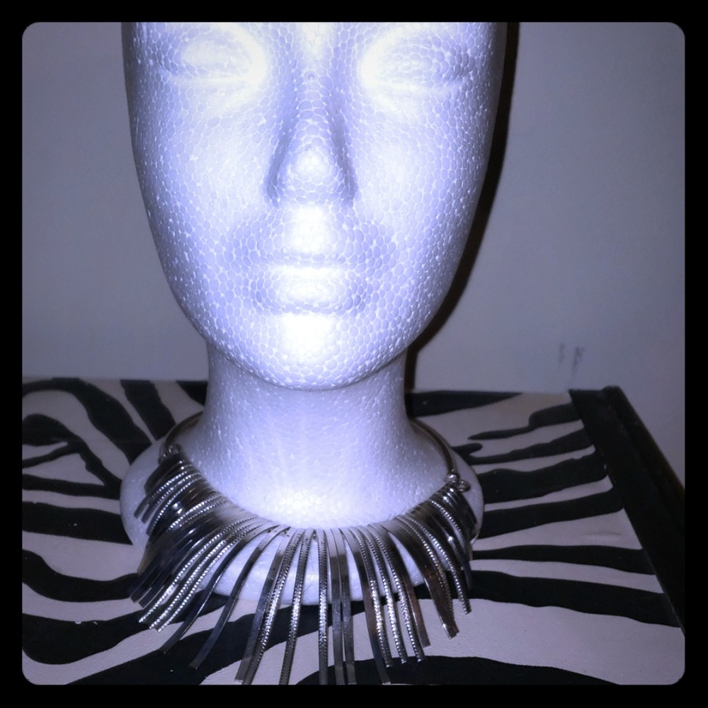 Silver choker